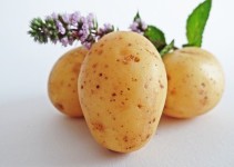 What Main Nutrients Content Are Found in Potatoes